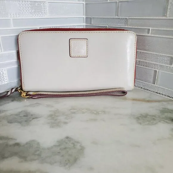 NWT - SET Dooney & Bourke Florentine Small Drawstring & Lg Zip Wristlet Ecru - Picture 13 of 16